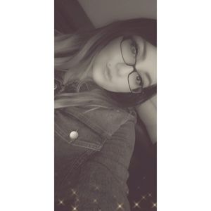 Meet your Posher, Danaa